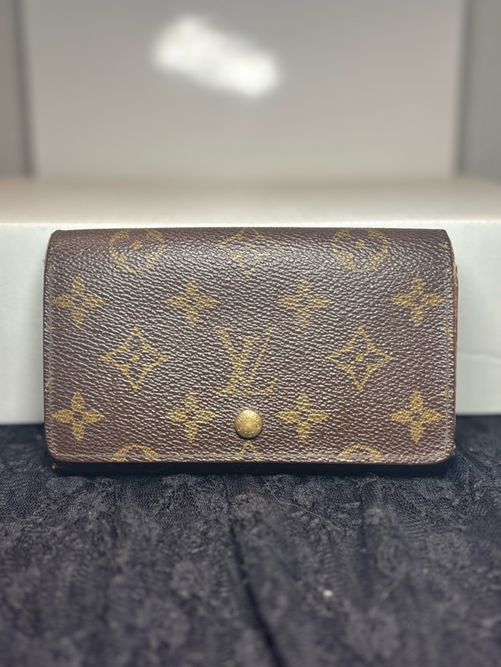 Louis Vuitton Vintage Monogram Tresor Wallet on Chain WOC Made in France RA0913 - Picture 2 of 11